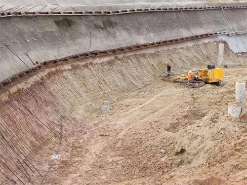 西昌基坑边坡加固
